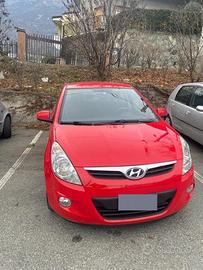 Hyundai i20 rossa