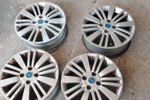 CERCHI IN LEGA GRANDE PUNTO 15"