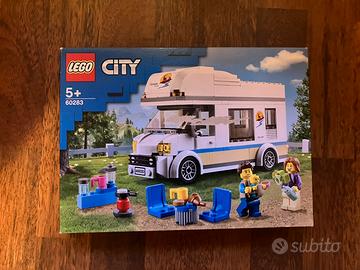 LEGO City 60283 camper