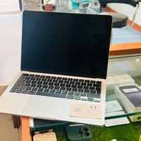 MacBook Air 13 2022 8GB RAM 256GB SSD M2