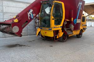 Carro miscelatore semovente AGM
