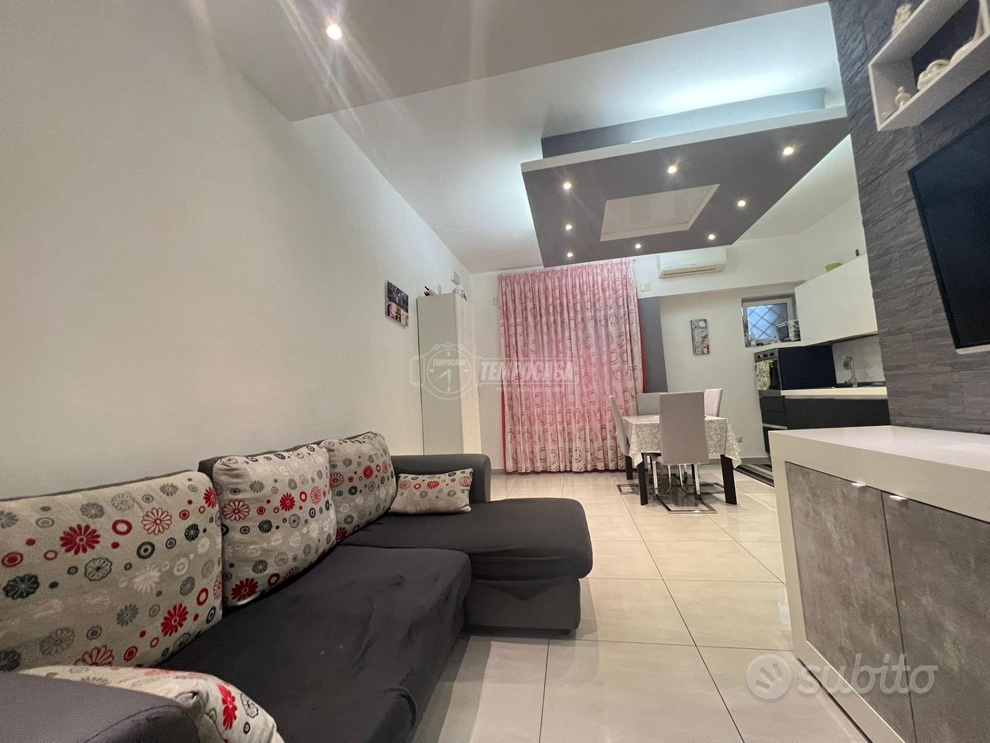 Apartment in Napoli, Rione Cavalleggeri Aosta, Municipalità 10 - Altro