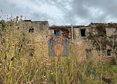 Castelvetrano Rudere Con Spazio Esterno