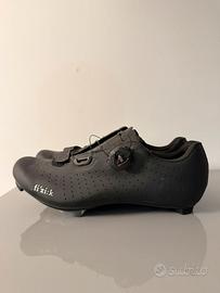 Scarpe bici da corsa con boa Fizik 43