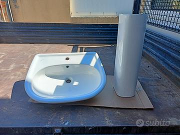 lavandino con colonna 