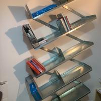 Libreria “DESALTO” in acciaio grezzo