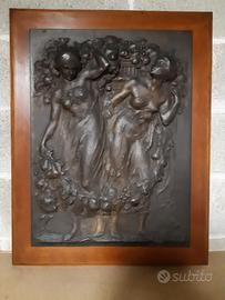 Bronzo in bassorilievo firmato Enrico Saroldi