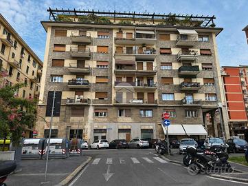 4 LOCALI A LA SPEZIA