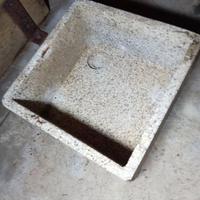 Abbeveratoio o lavandino da esterno