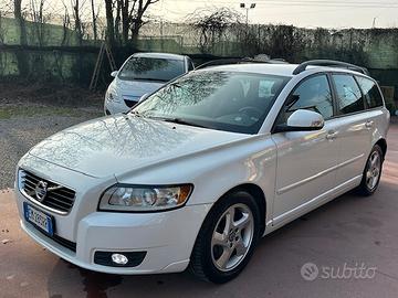 Volvo V50 D4 Momentum