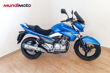 SUZUKI INAZUMA 250 - 2016