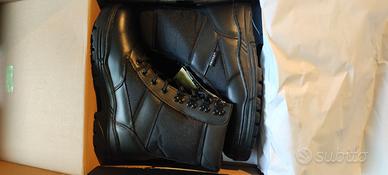 Scarpe per lavoro vario