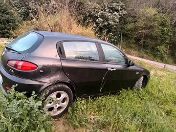 Alfa romeo 147. 1.9jtdm   150 cv