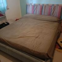 Letto matrimoniale con cassettone