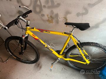 Mountain Bike Shock Blaze HT - Cambio Shimano
