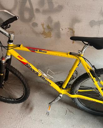 Mountain Bike Shock Blaze HT - Cambio Shimano