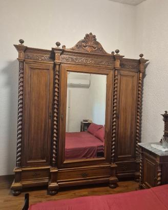 Camera da letto antica stile Umbertino in legno