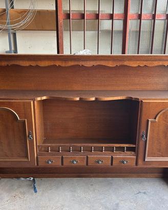 Mobile credenza  