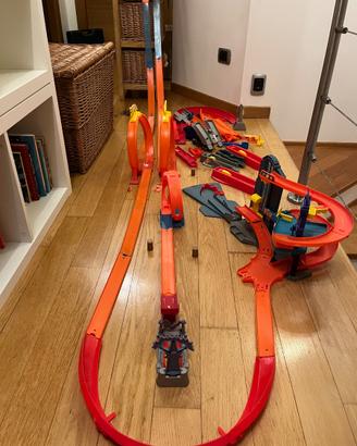 Hot Wheels pista 9 mt+Garage+Accessori