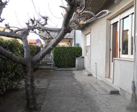 Casa con giardino (Last minute)