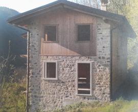 Rustico con terreno lago d`Idro