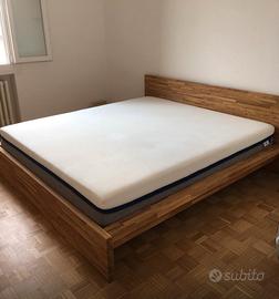 Letto in legno massello di produzione artigianale