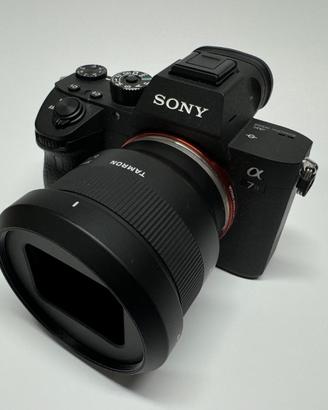 SONY A7 RIII + Obiettivo Tamron 35mm f/2.8 Di III