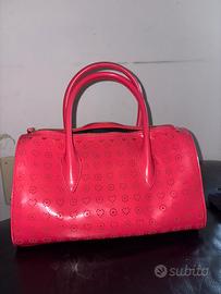 Borsa a mano..