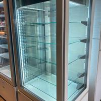 vetrina per pasticceria e gelateria