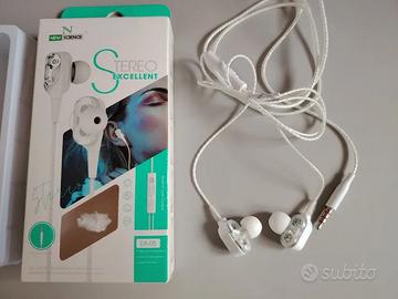 Auricolari per cellulari.