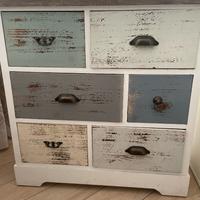 Mobiletto con cassetti shabby
