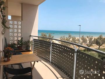 Appartamento fronte mare