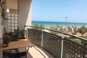 Appartamento fronte mare
