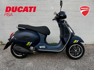 Piaggio Vespa 300 GTS super - 2024