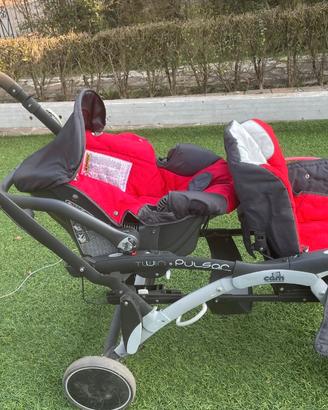 Passeggino gemellare con ovetti