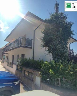 Appartamento di 100 m² con più di 5 locali a Picer