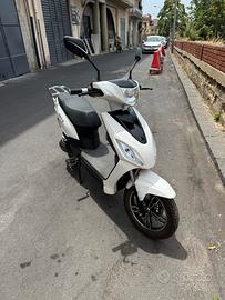 Bicicletta motorino elettrica