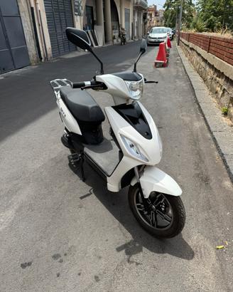 Bicicletta motorino elettrica