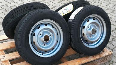 Cerchi Renault R4 R5 R6 con gomme invernali 145/80
