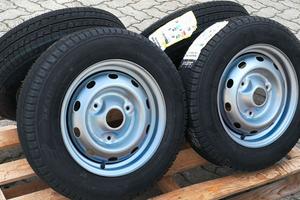 Cerchi Renault R4 R5 R6 con gomme invernali 145/80