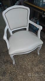 poltroncina bianca