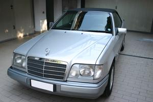 Mercedes Benz SerieECabrio-Asi Crs km 121000 full