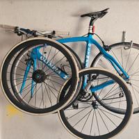 bicicletta in carbonio