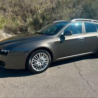 Alfa Romeo 159 1.9 JTDm 16 V SPORTWAGEN