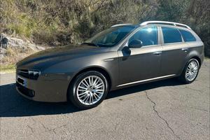 Alfa Romeo 159 1.9 JTDm 16 V SPORTWAGEN