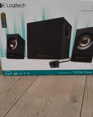 Logitech z533 