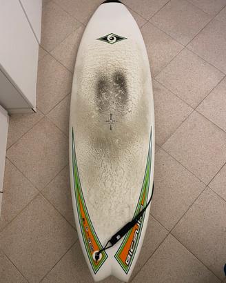 tavola da surf bic 5’10 fish