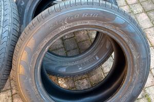 Pneumatici Pirelli 235/60 R18 Stelvio