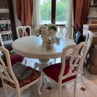 tavolo rotondo in legno laccato bianco con 6 sedie