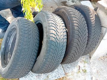 Gomme auto